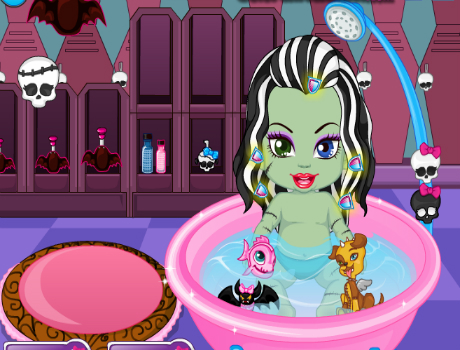 Frankie Stein fürdetése Monster high játék
